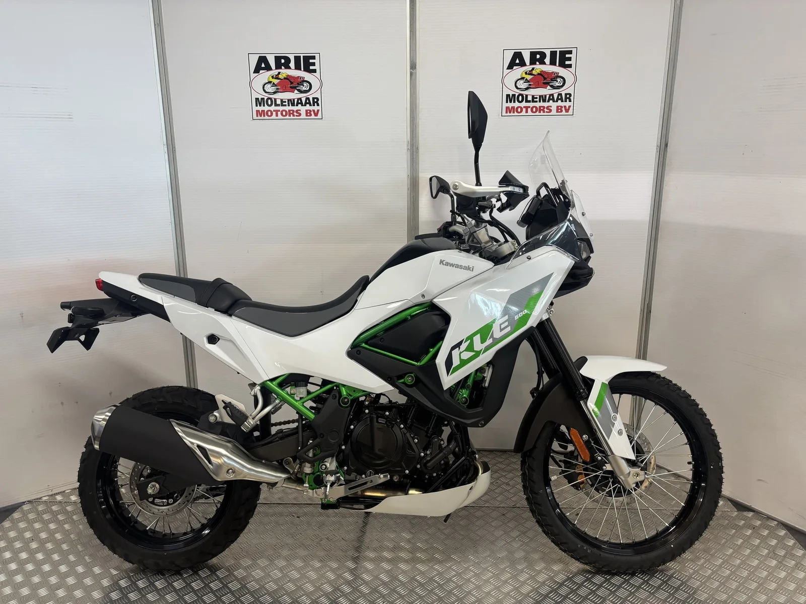 Kawasaki KLE500 SE (2026) — foto 1
