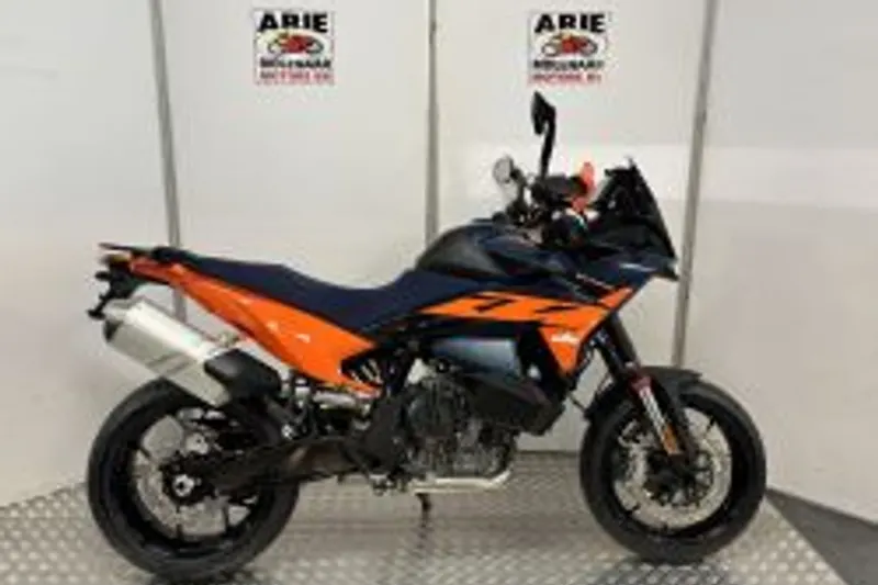 KTM 890 SMT (2026)
