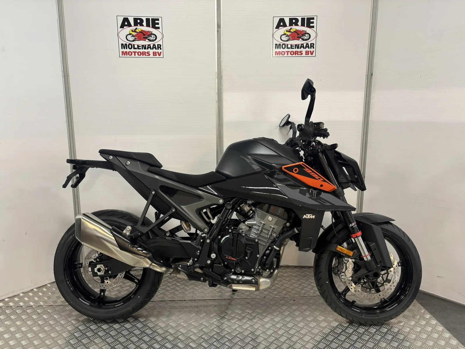 KTM 990 Duke (2026) — foto 1