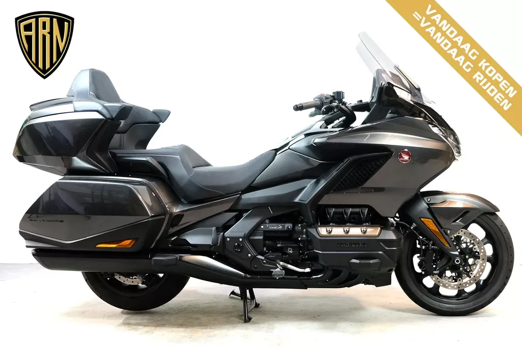 Honda GL 1800 GOLDWING DELUXE (2024) — foto 1
