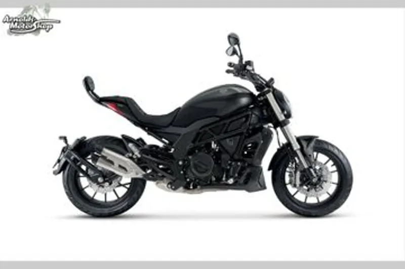 BENELLI 502 C Actie! (2025)