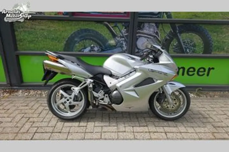 Honda VFR 800 FI (2002)
