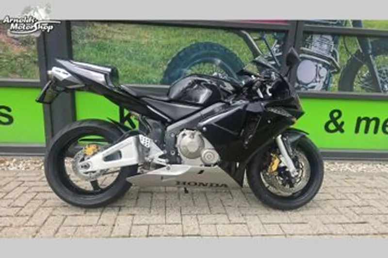 Honda CBR600RR (2003)