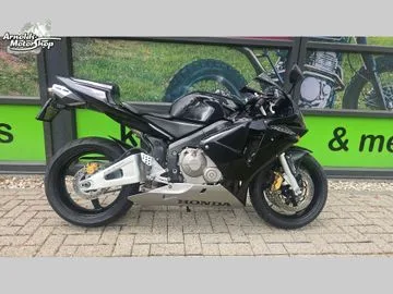 Honda CBR600RR (2003) — foto 1