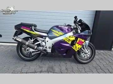 Suzuki GSX-R750 (1996) — foto 1
