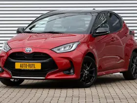 Toyota Yaris 1.5 Hybrid Executive Bi-Tone JBL / HUD