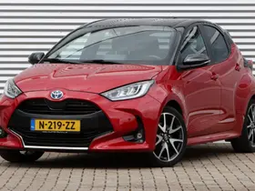 Toyota Yaris 1.5 Hybrid Executive Bi-Tone