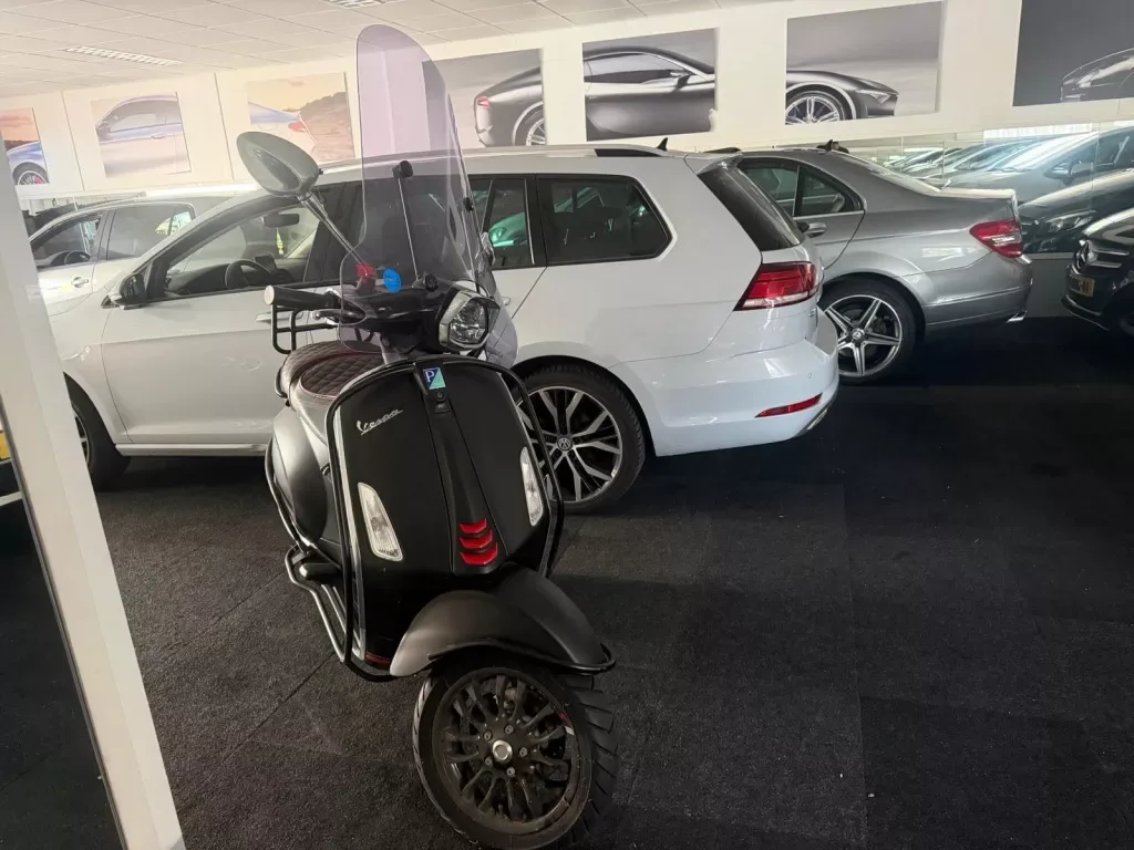 Piaggio Snorscooter Sprint 4T Sport (2022) — foto 1