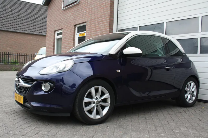 Opel Adam (2015)