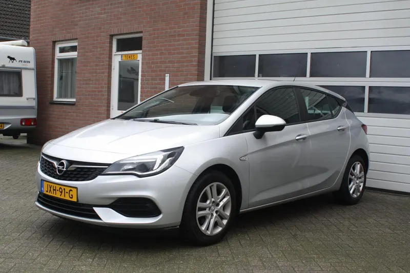 Opel Astra (2020)