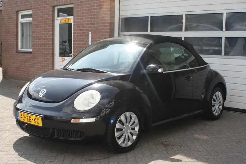 Volkswagen New Beetle (2008)