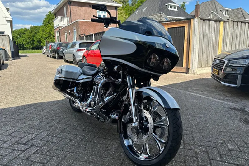 Harley-Davidson Road Glide Tourmotor 110 FLTRUSE CVO 5HD NEDERLANDSE MOTOR (2012)