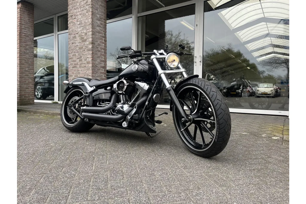 Harley-Davidson Onbekend 103 FXSB Softail Breakout (2015) — foto 1