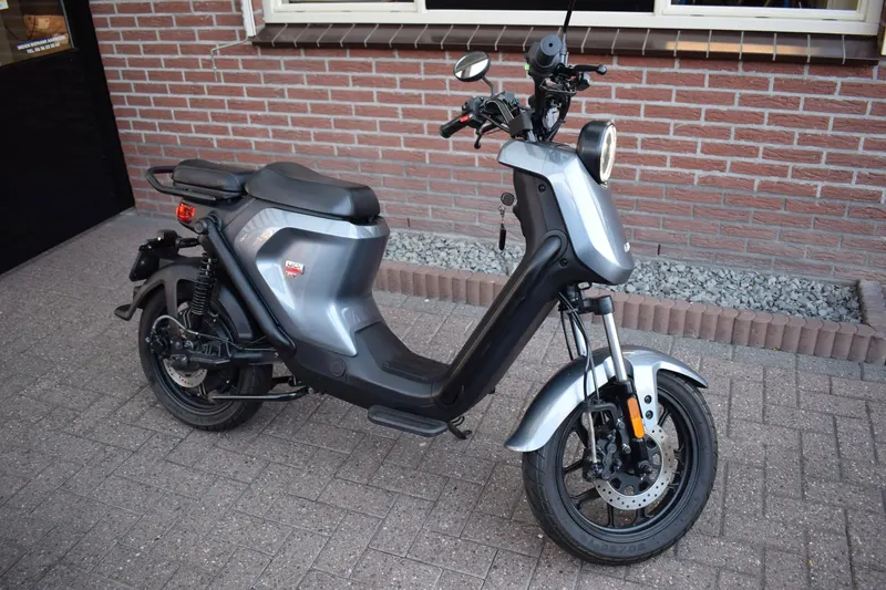 NIU Bromscooter UQI GT ELEKTRISCH (2020)