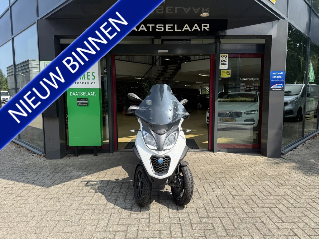Piaggio 400 MP3 HPE Sport (2022) — foto 1