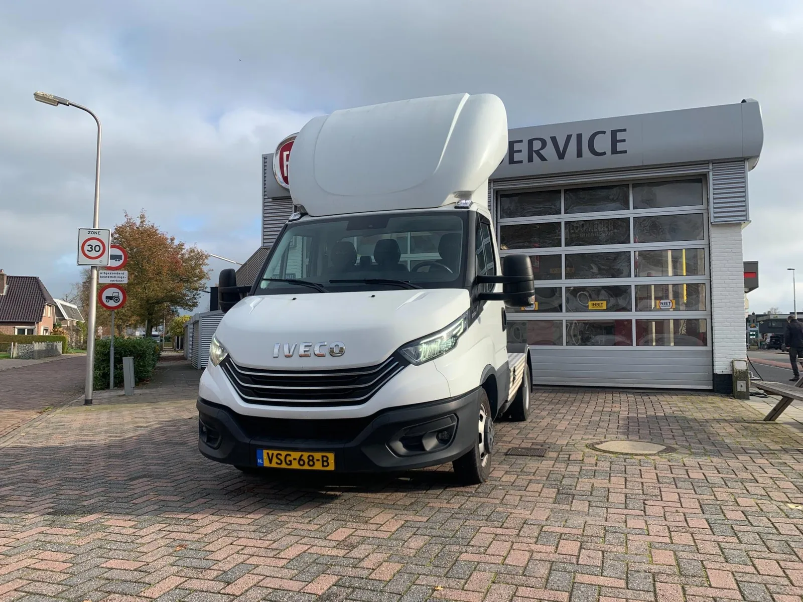 Iveco 40C18 Iveco BE trekker 3.0 motor 180 (2022) — foto 1