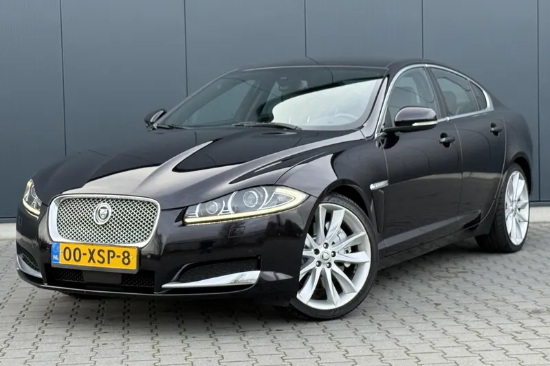 Jaguar XF (2011)