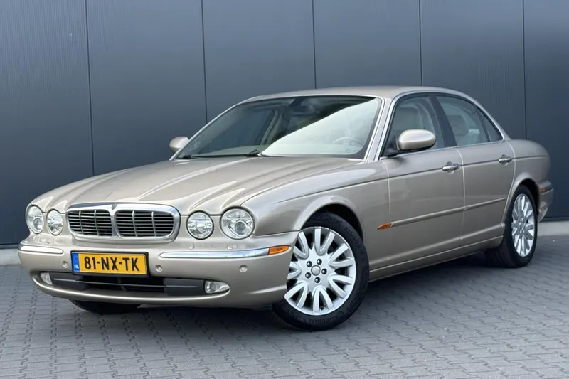 Jaguar XJ (2004)