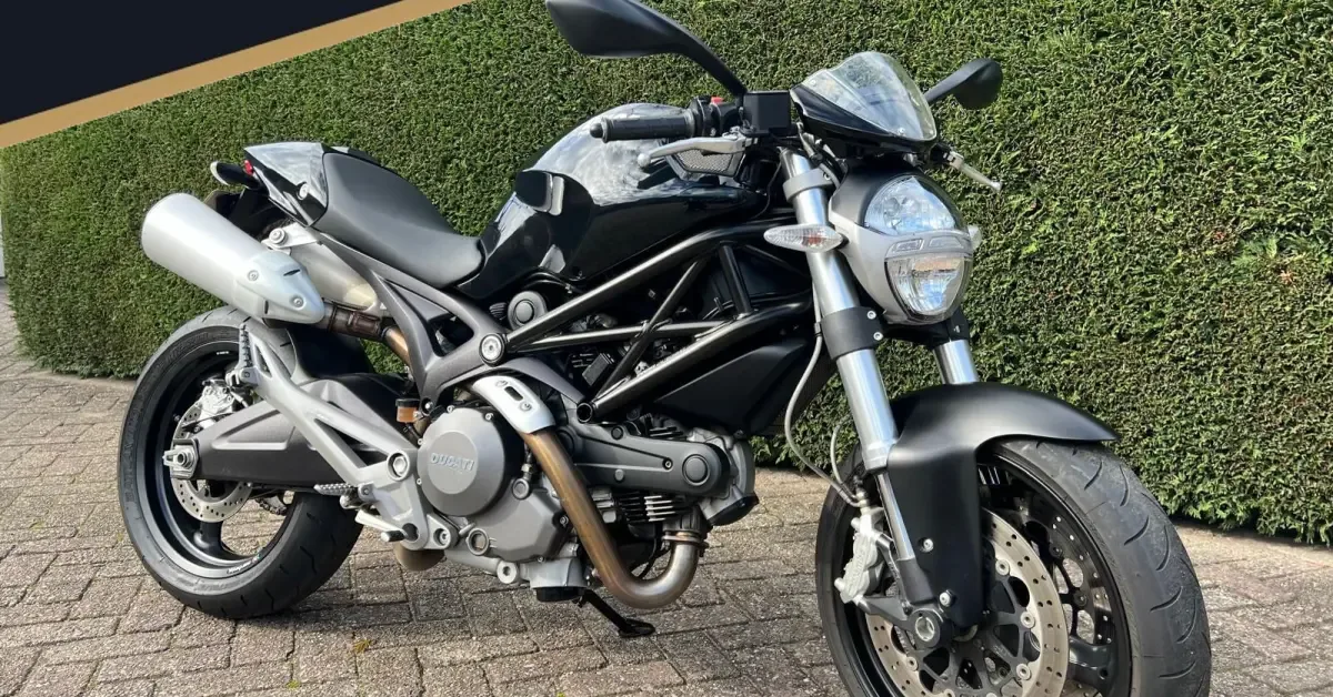 Ducati Monster 696 (2010) — foto 1
