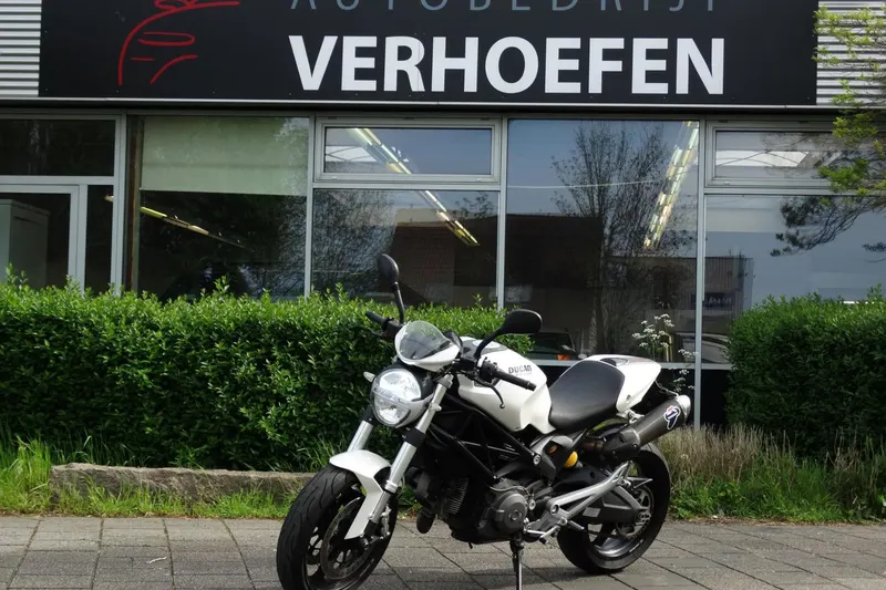 Ducati Monster 696 (2008)