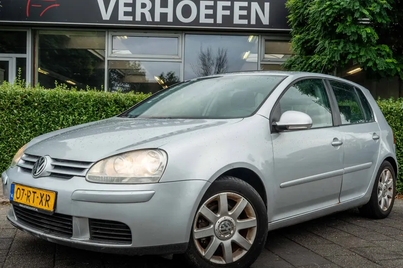 Volkswagen Golf (2005)