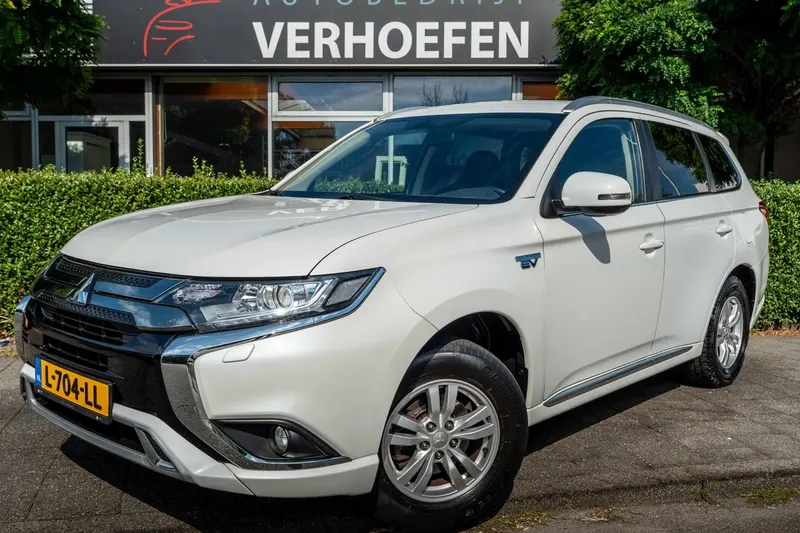 Mitsubishi Outlander (2021)