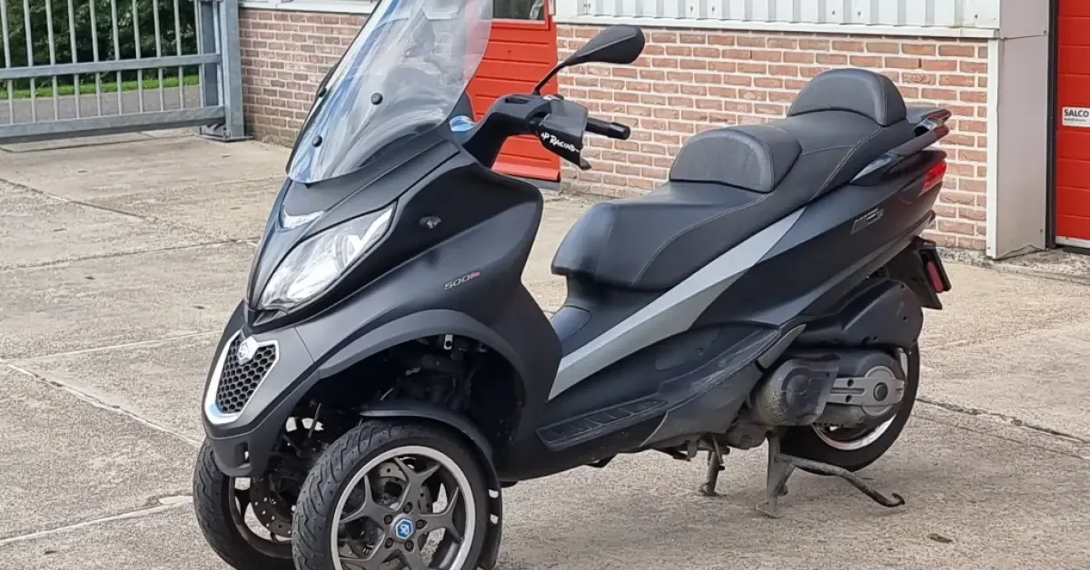 Piaggio Scooter 500 LT MP3 Sport (2017) — foto 1
