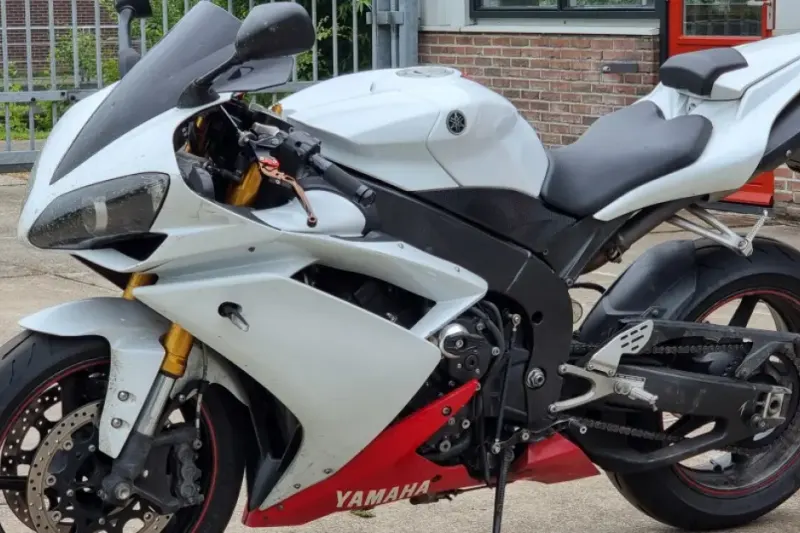 Yamaha Yzf Sport YZF-R1 (2008)