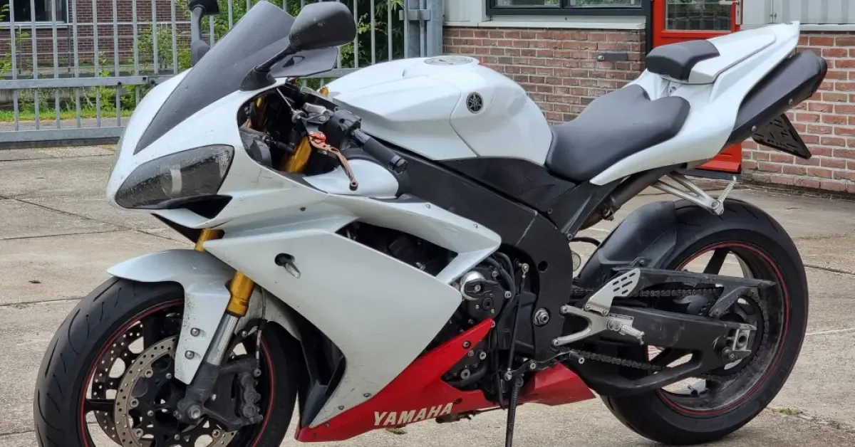 Yamaha Yzf Sport YZF-R1 (2008) — foto 1
