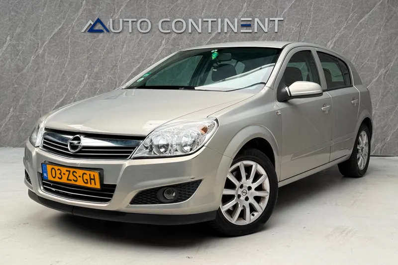 Opel Astra (2008)