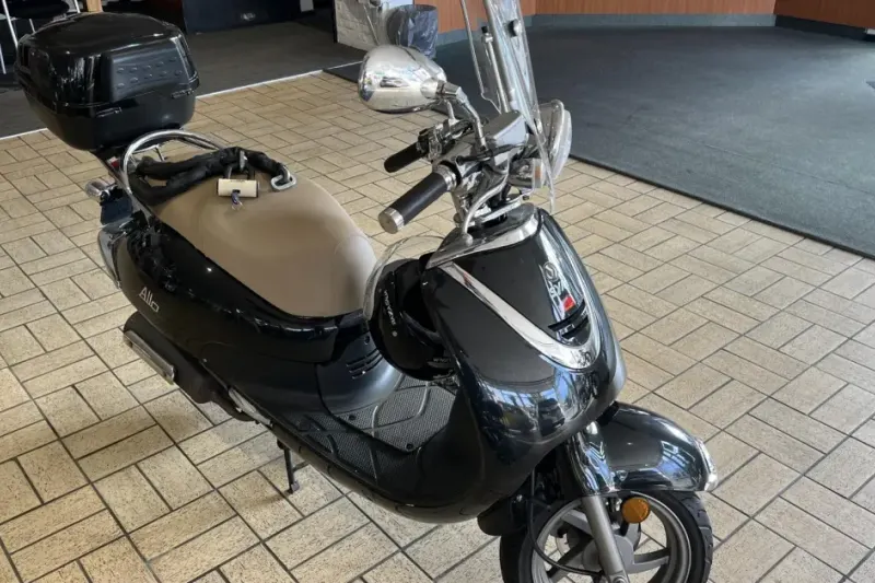 SYM Orbit 2 Compleet met (2011)