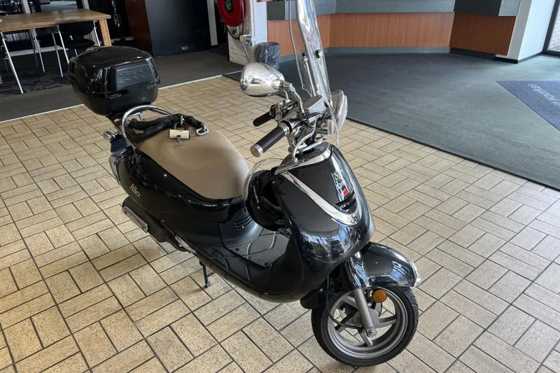 SYM Orbit 2 Compleet met (2011)