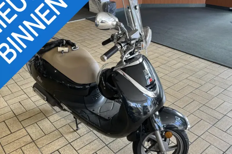 SYM Orbit 2 Compleet met (2011)