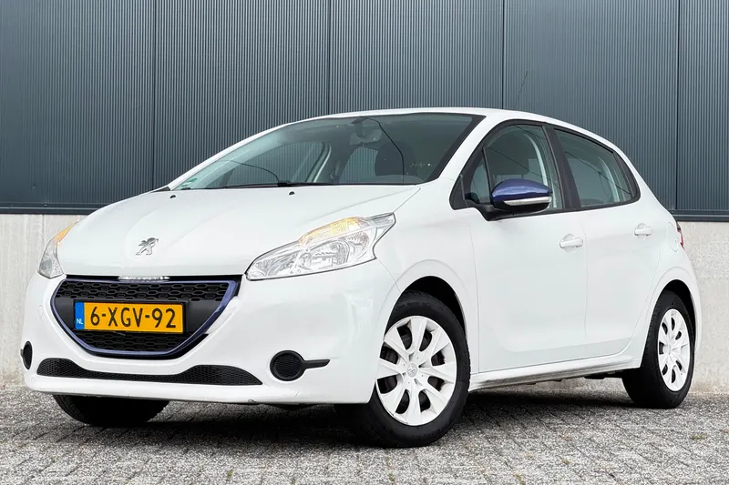 Peugeot 208 (2014)