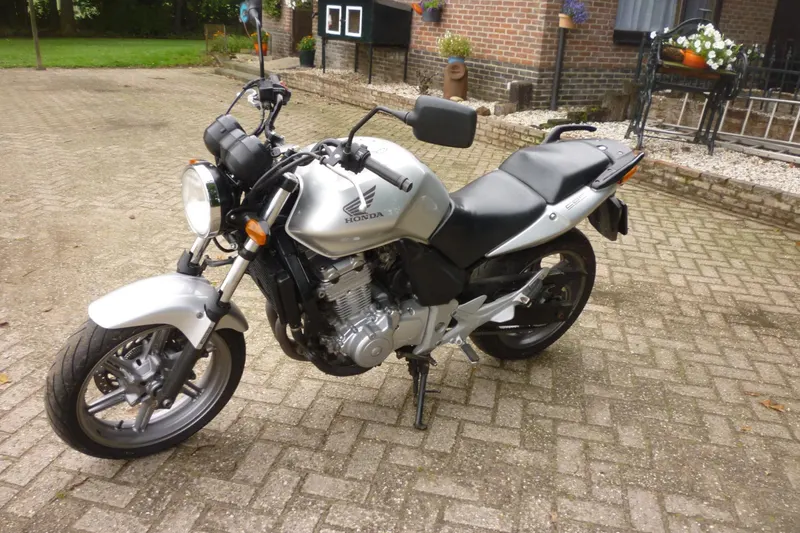 Honda CBF 500 (2005)