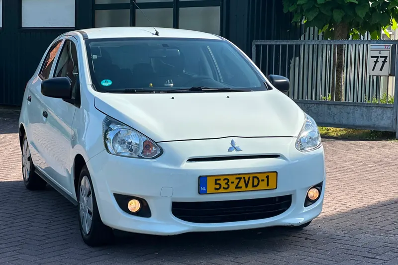 Mitsubishi Space (2013)