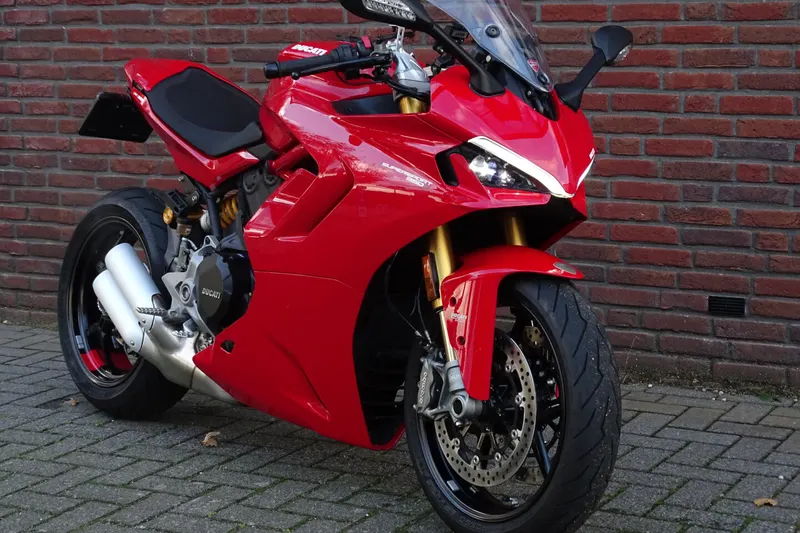 Ducati Supersport (2024)