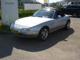 MAZDA MX5 1.6 Sofftop Nieuw!! onderhoud bekend