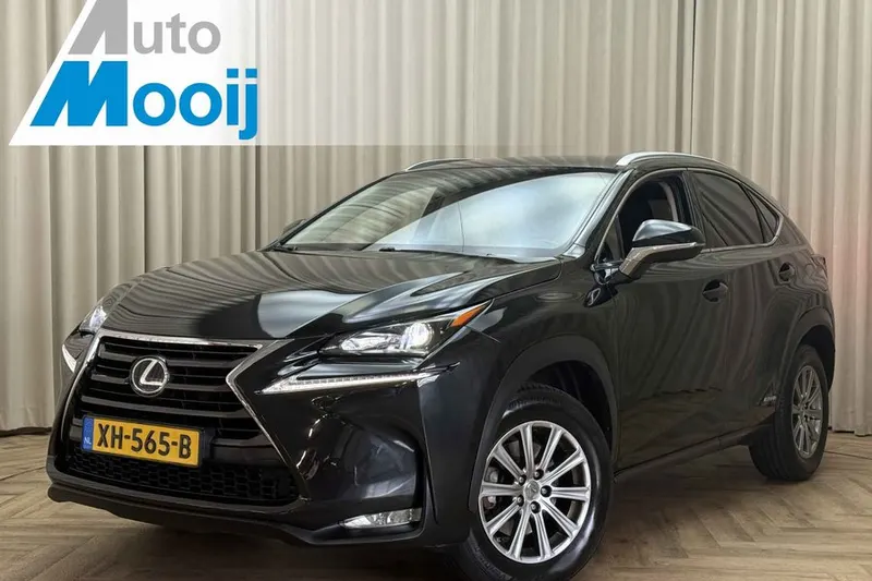 Lexus NX (2016)