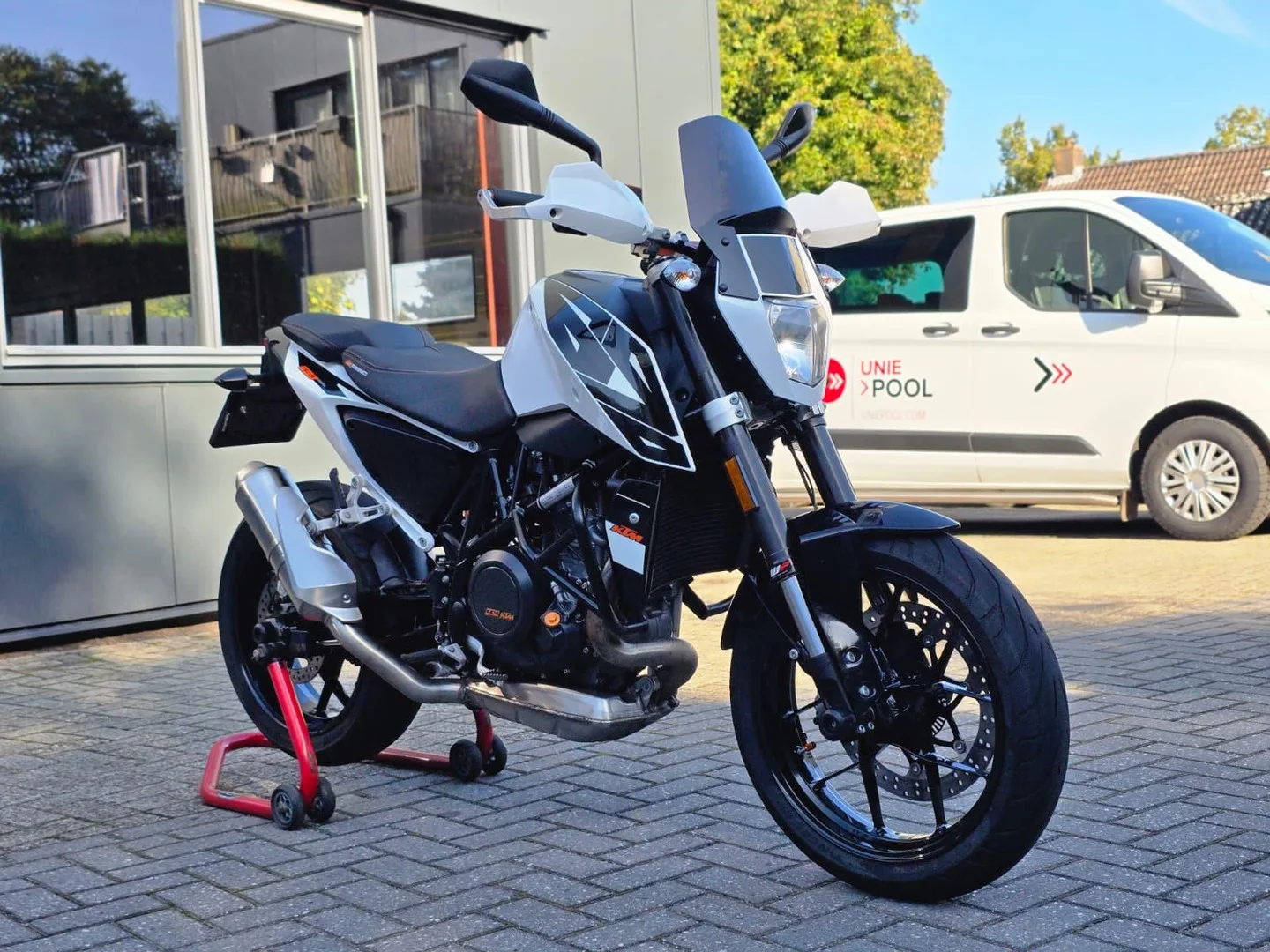 KTM 690 Duke (2016) — foto 1