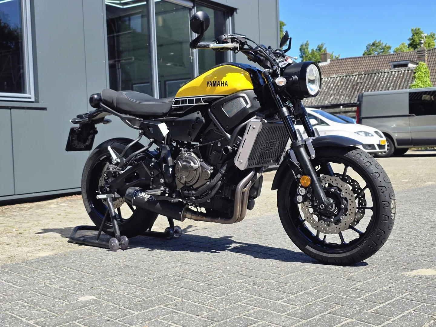 Yamaha XSR700 (2017) — foto 1