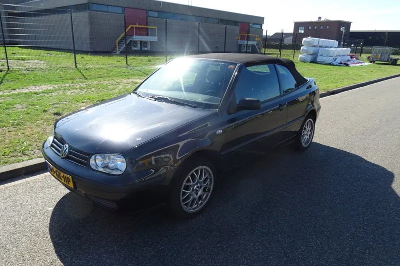 Volkswagen Golf (2001)