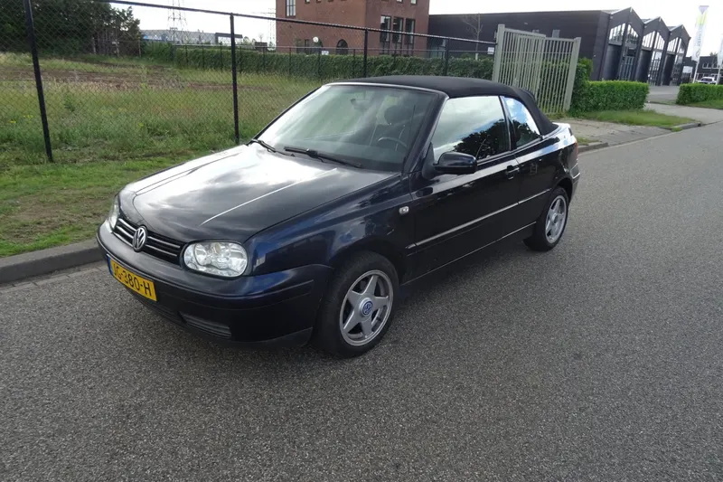 Volkswagen Golf (2000)