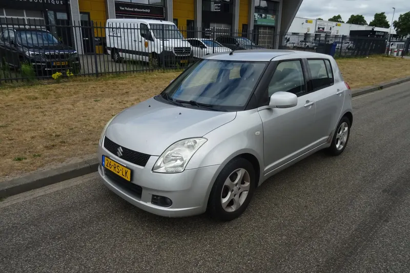 Suzuki Swift (2005)