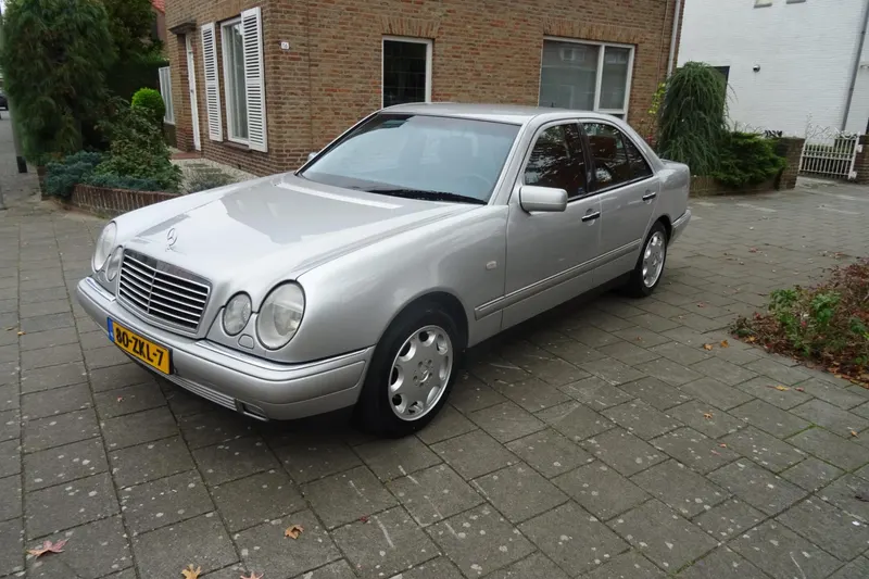 Mercedes-Benz E-Klasse (1996)