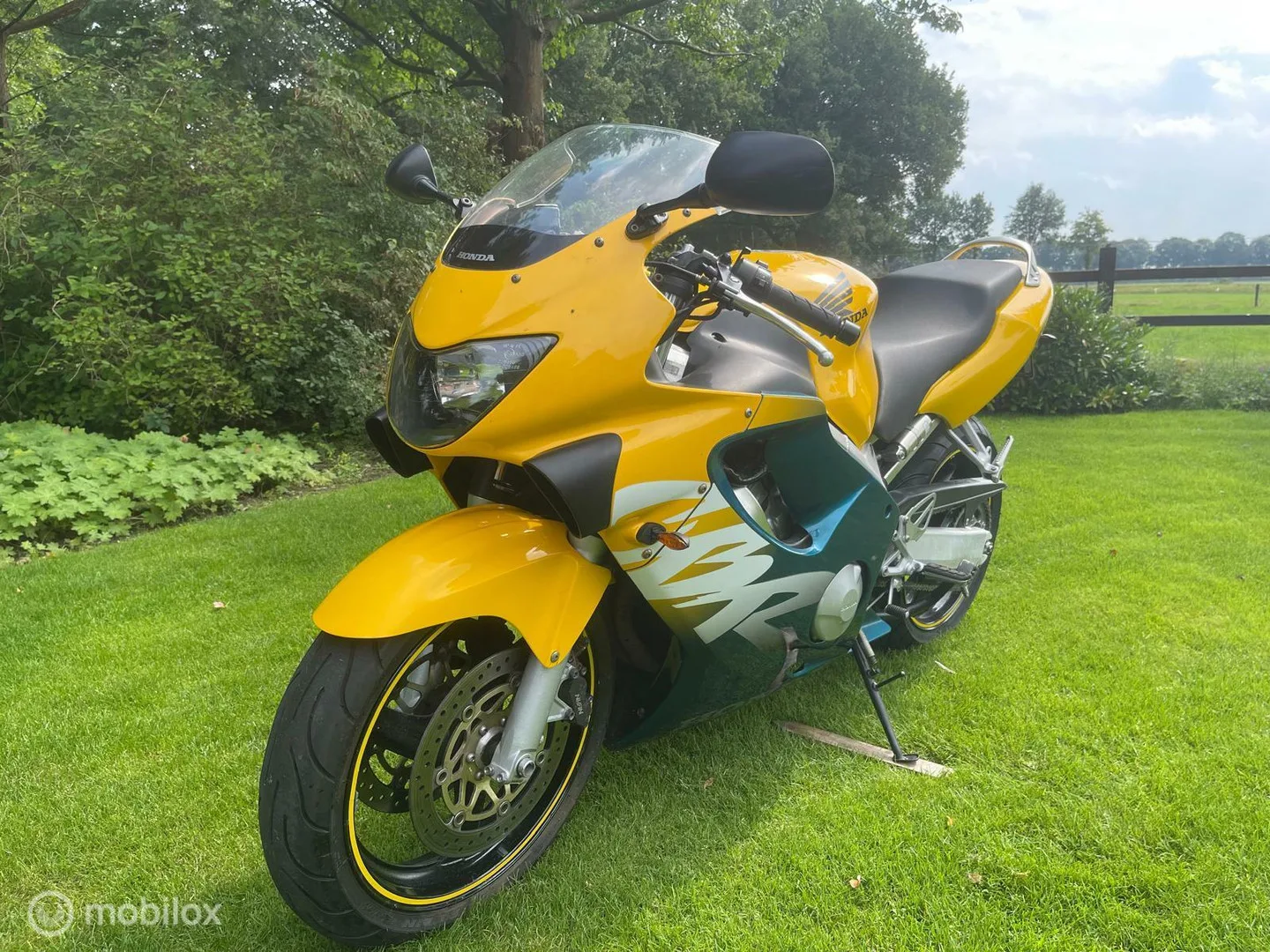 Honda CBR (1999) — foto 1