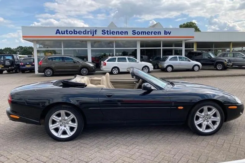 Jaguar XKR (1999)