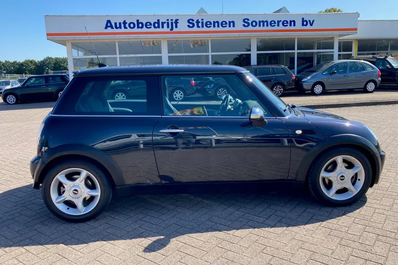 MINI Cooper (2006)