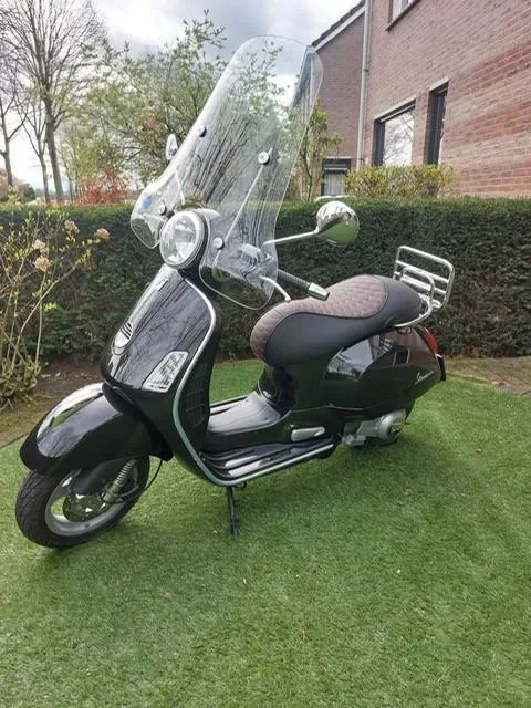Vespa GTS 125 (2010) — foto 1
