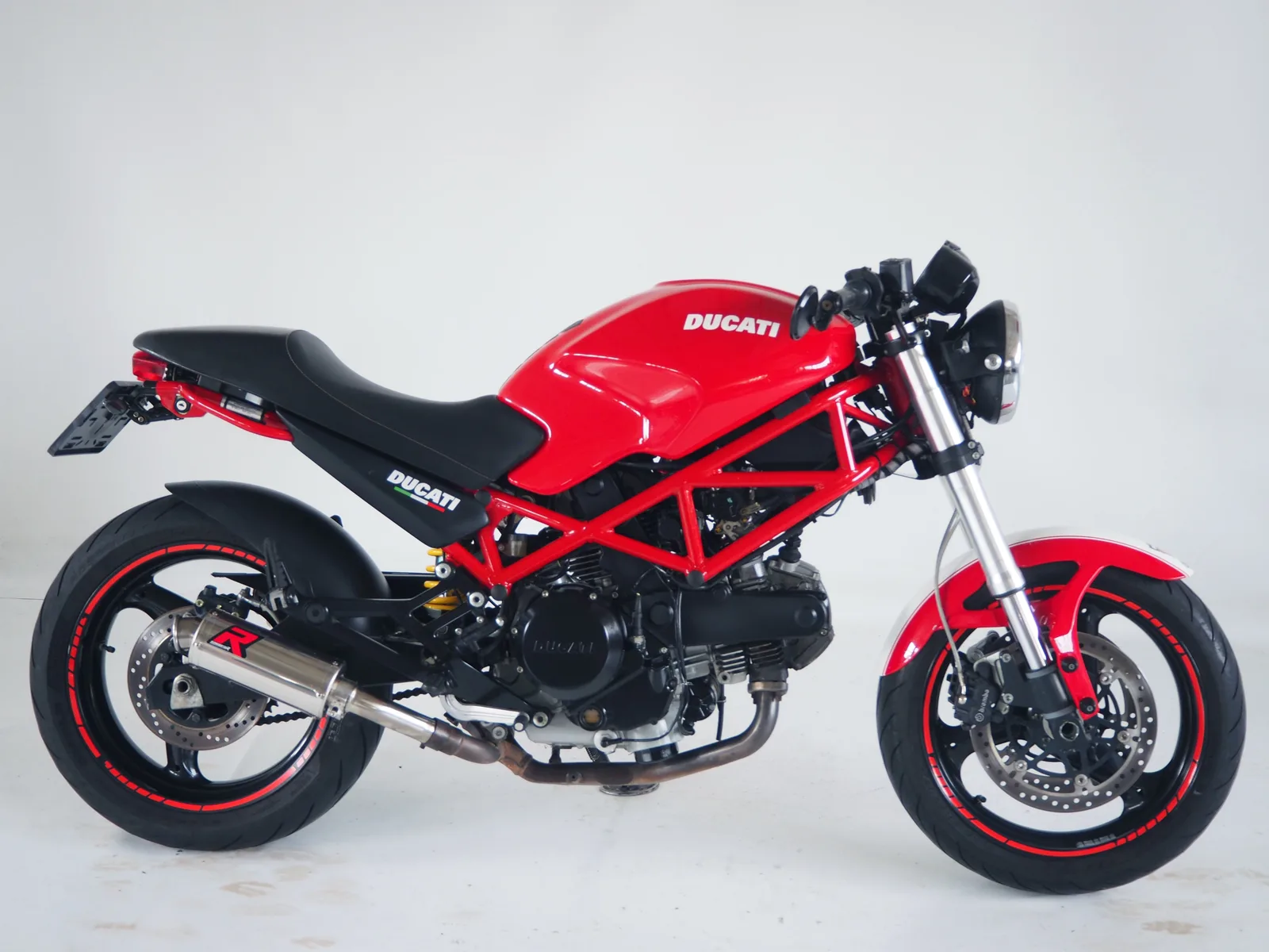 Ducati Monster 695 (2006) — foto 1